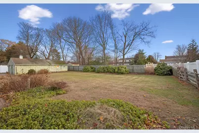 1174 5th Avenue, East Northport, NY 11731 - Photo 32