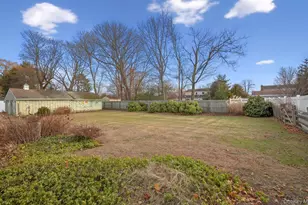 1174 5th Ave, East Northport, NY 11731 - Photo 32