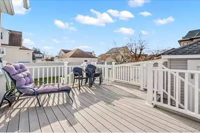 523 Bayview Avenue, Cedarhurst, NY 11516 - Photo 26