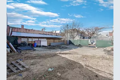 10601 Liverpool Street, Jamaica, NY 11435 - Photo 14