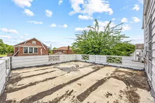 52-06 Bowne St, Flushing, NY 11355 - Photo 30