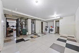 52-06 Bowne St, Flushing, NY 11355 - Photo 28