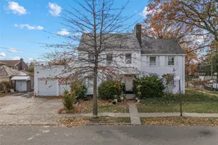 52-06 Bowne St, Flushing, NY 11355 - Photo 2