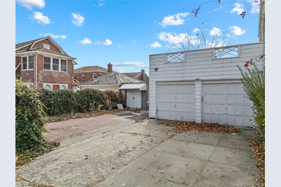 52-06 Bowne Street, Flushing, NY 11355 - Photo 4