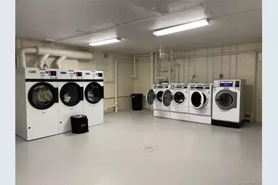 124 S Park Avenue #1-Q, Rockville Centre, NY 11570 - Photo 12