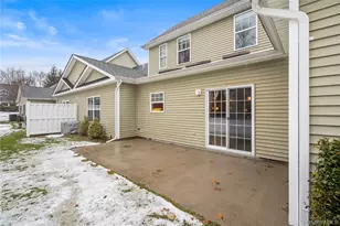 5 Newcastle Ct, Riverhead, NY 11901 - Photo 30