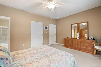 5 Newcastle Court, Riverhead, NY 11901 - Photo 20