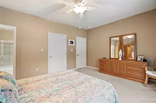 5 Newcastle Ct, Riverhead, NY 11901 - Photo 20