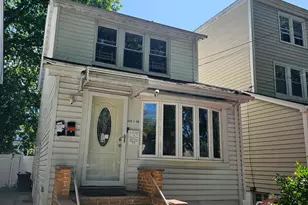 111-19 156th St, Jamaica, NY 11433 - Photo 2