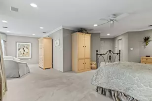 77 The Woods, Commack, NY 11725 - Photo 18