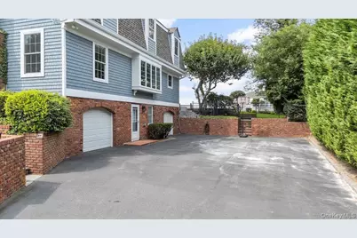 21 Seacliff Lane, Miller Place, NY 11764 - Photo 4