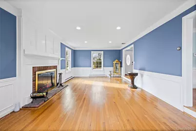21 Seacliff Lane, Miller Place, NY 11764 - Photo 12
