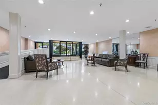 25 Chapel Pl, Great Neck, NY 11021 - Photo 2