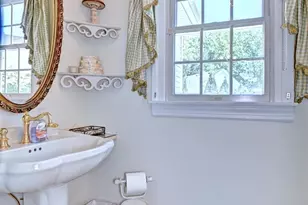 3 Leahs, Smithtown, NY 11787 - Photo 8