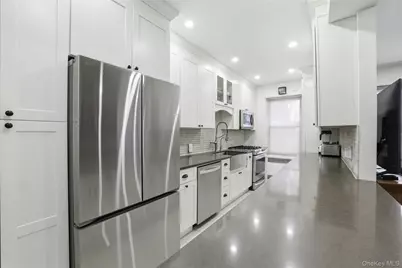 25-40 31st Avenue #2L, Astoria, NY 11106 - Photo 2