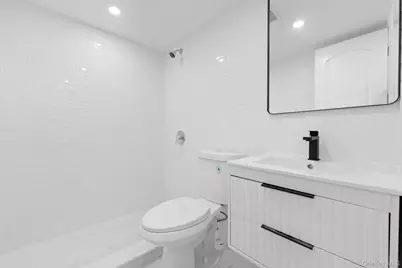 19311 120th Avenue, Saint Albans, NY 11412 - Photo 14