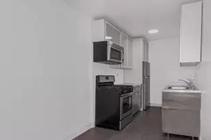 2104 Holland Ave, Bronx, NY 10462 - Photo 10