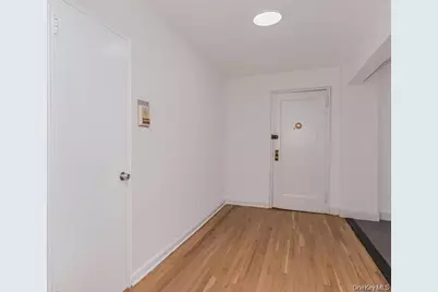 2104 Holland Avenue #4H, Bronx, NY 10462 - Photo 8