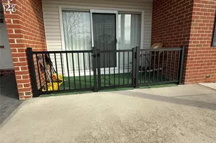 128 Santa Barbara Dr, Plainview, NY 11803 - Photo 2