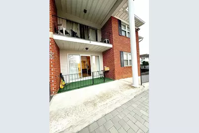 128 Santa Barbara Drive #128, Plainview, NY 11803 - Photo 2