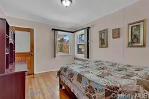 932 Cherry Ln, Floral Park, NY 11001 - Photo 10