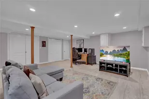 932 Cherry Ln, Floral Park, NY 11001 - Photo 16