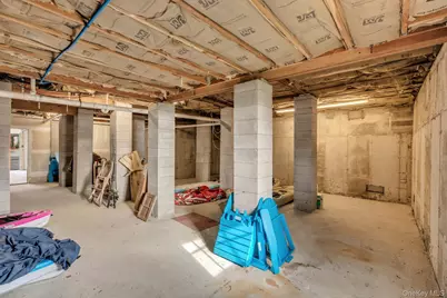 7 Springville Circle, Hampton Bays, NY 11946 - Photo 26