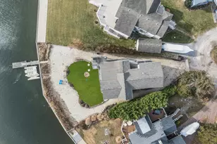 7 Springville Cir, Hampton Bays, NY 11946 - Photo 36