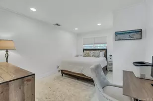 7 Springville Cir, Hampton Bays, NY 11946 - Photo 20