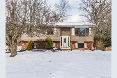 32 Elizabeth Drive, Hopewell Junction, NY 12533 - Photo 1
