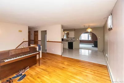 32 Elizabeth Drive, Hopewell Junction, NY 12533 - Photo 10