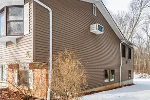 32 Elizabeth Dr, Hopewell Junction, NY 12533 - Photo 2