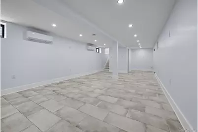 91-35 71 Avenue, Forest Hills, NY 11375 - Photo 22