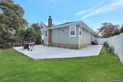 61 S Merrick Road, Massapequa, NY 11758 - Photo 26