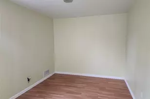 624 Montauk Hwy, West Islip, NY 11795 - Photo 18