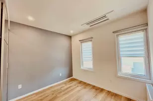 71-53 69th Pl, Glendale, NY 11385 - Photo 6