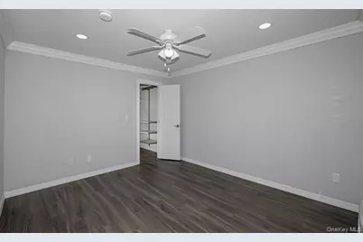 2 Victorian Court #138, Holtsville, NY 11742 - Photo 8