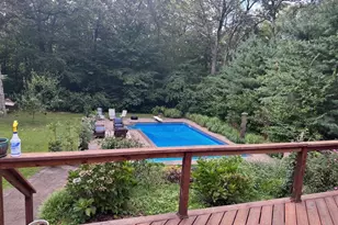 19 New Mill Rd, Smithtown, NY 11787 - Photo 12