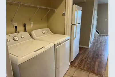 60 N Marwood Road #B / RIGHT, Port Washington, NY 11050 - Photo 18