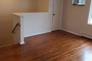 137-07 253rd St, Rosedale, NY 11422 - Photo 4