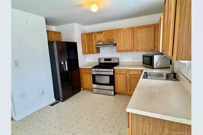 23 Peach Place, Middletown, NY 10940 - Photo 8