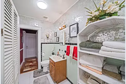 4 W William Street, Bay Shore, NY 11706 - Photo 20