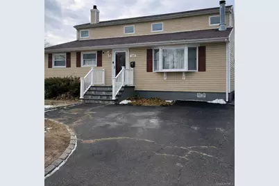 [Address not provided], Bay Shore, NY 11706 - Photo 1