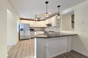 2 Franklin St, Coram, NY 11727 - Photo 4