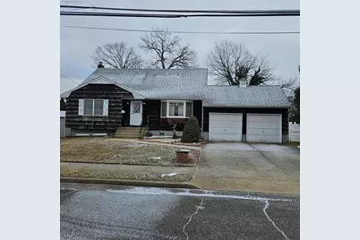 210 S 9th Street, Lindenhurst, NY 11757 - Photo 1