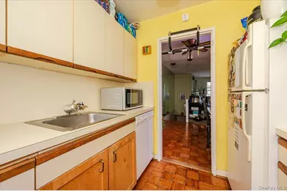 226-24 Kingsbury Avenue #B, Oakland Gardens, NY 11364 - Photo 4