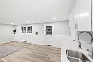 25 Lincoln Ave, Ronkonkoma, NY 11779 - Photo 30