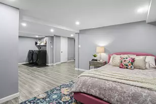 82-68 Little Neck Pkwy, Floral Park, NY 11004 - Photo 20