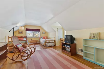 32 Harrison Drive, Larchmont, NY 10538 - Photo 10