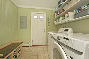 40 Knoll Ln, Levittown, NY 11756 - Photo 18